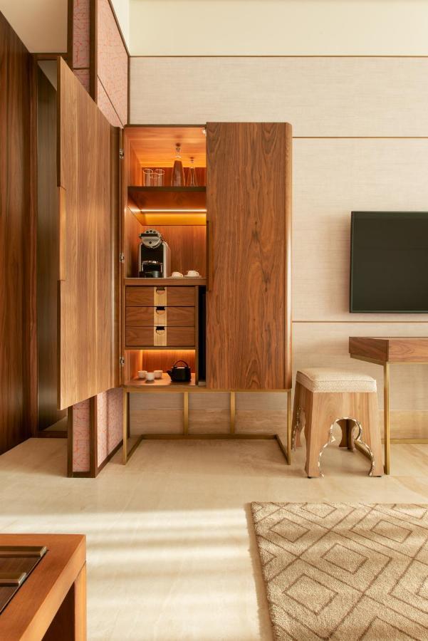 Shirvan Hotel City Yard เจดดาห์ ภายนอก รูปภาพ A Nespresso machine in a hotel room