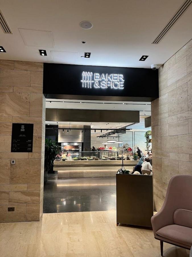 Shirvan Hotel City Yard เจดดาห์ ภายนอก รูปภาพ Baker & Spice in the Mall of the Emirates