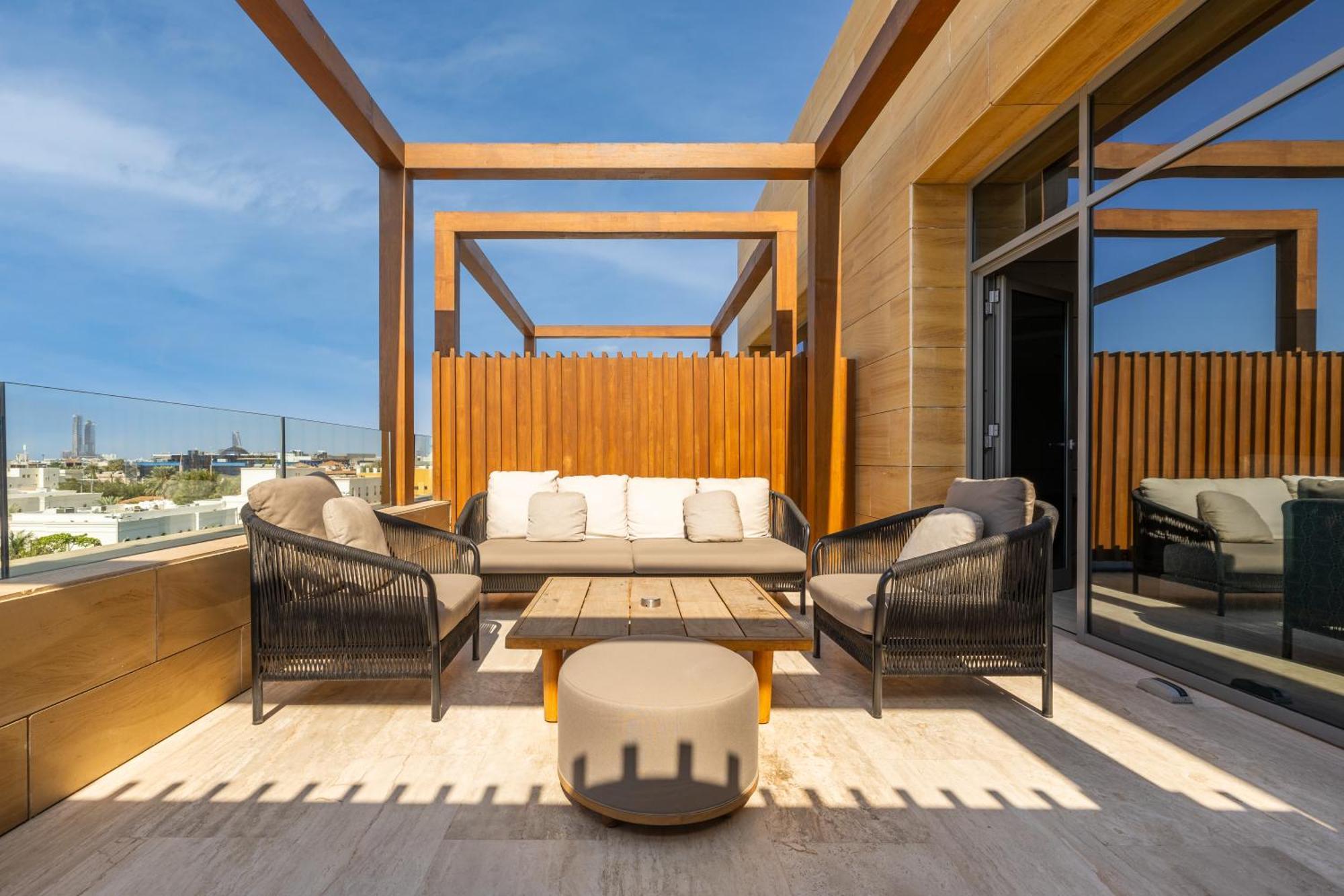 Shirvan Hotel City Yard เจดดาห์ ภายนอก รูปภาพ The Terrace