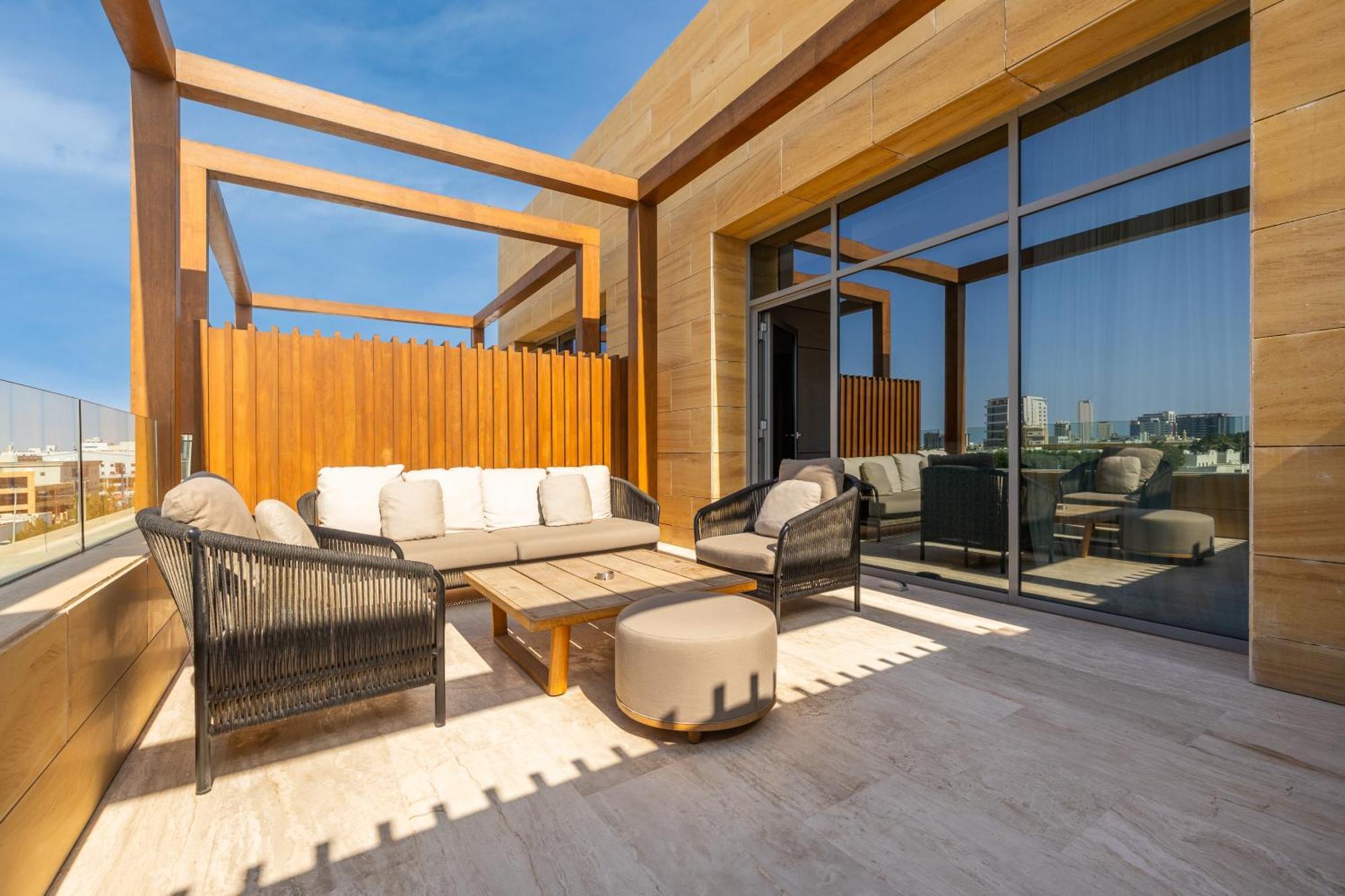 Shirvan Hotel City Yard เจดดาห์ ภายนอก รูปภาพ The Terrace